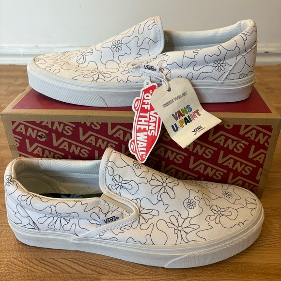 Vans Other - Vans Classic Slip-On U-Paint “Camo Daisy” NWT Men’s 9 Women’s 10.5